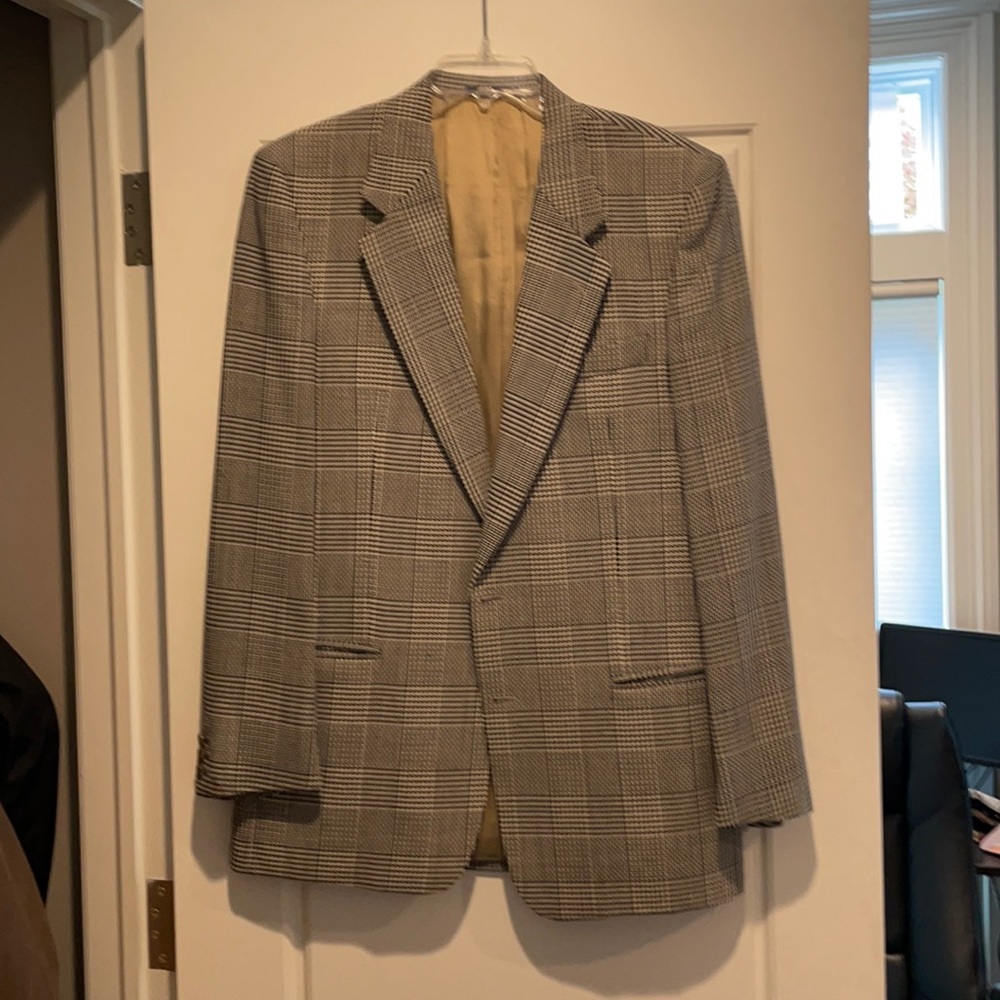 Selling a Valentino sports coat, in good condition, black and white checkering
